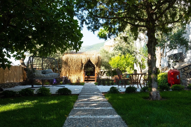 BAHÇE